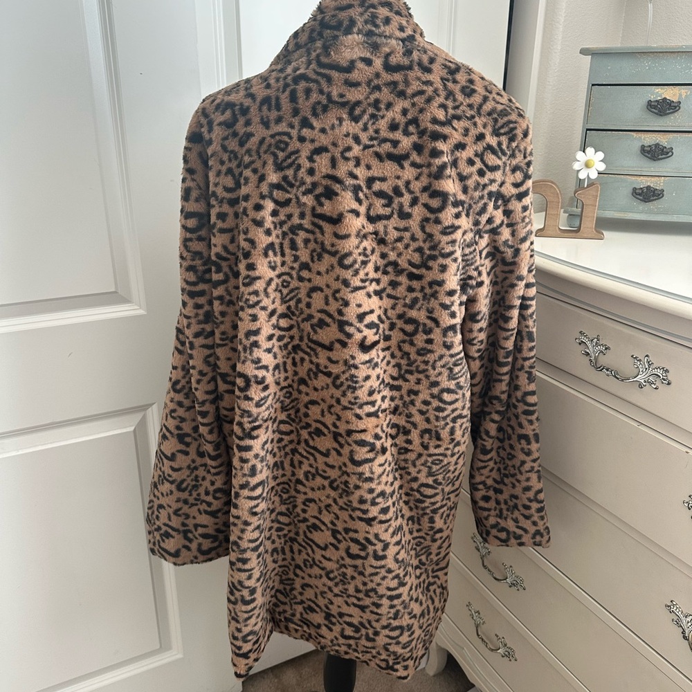 Leopard Print Faux Fur Coat - Picture 3 of 4